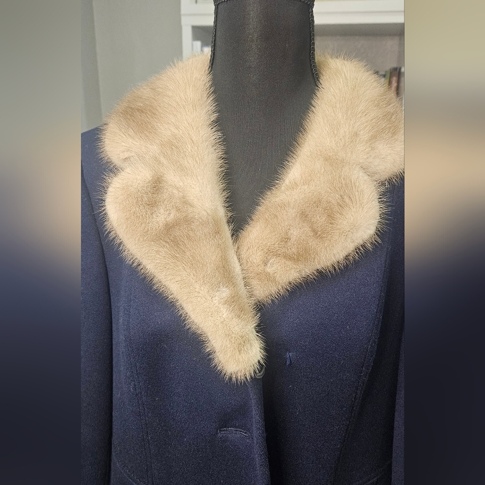 Vintage Navy Wool Coat with Fur Collar – by Sixth Sense –Made in Germany - Picture 6 of 16